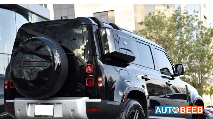 Land Rover Defender 2025