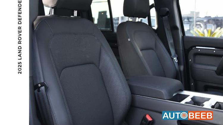 Land Rover Defender 2025