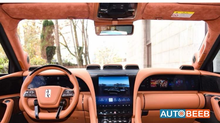 BYD Yangwang U8 2025