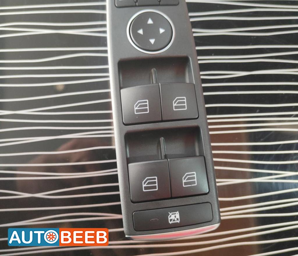 Cabin  Control buttons Mercedes Benz C200