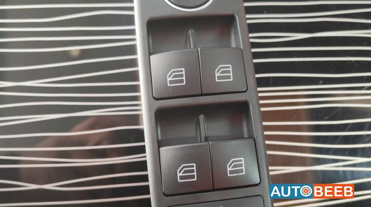Cabin  Control buttons Mercedes Benz C200