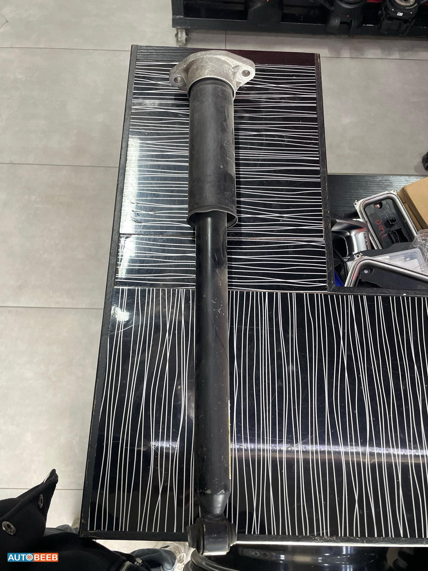  Shock Absorber Mercedes Benz C200