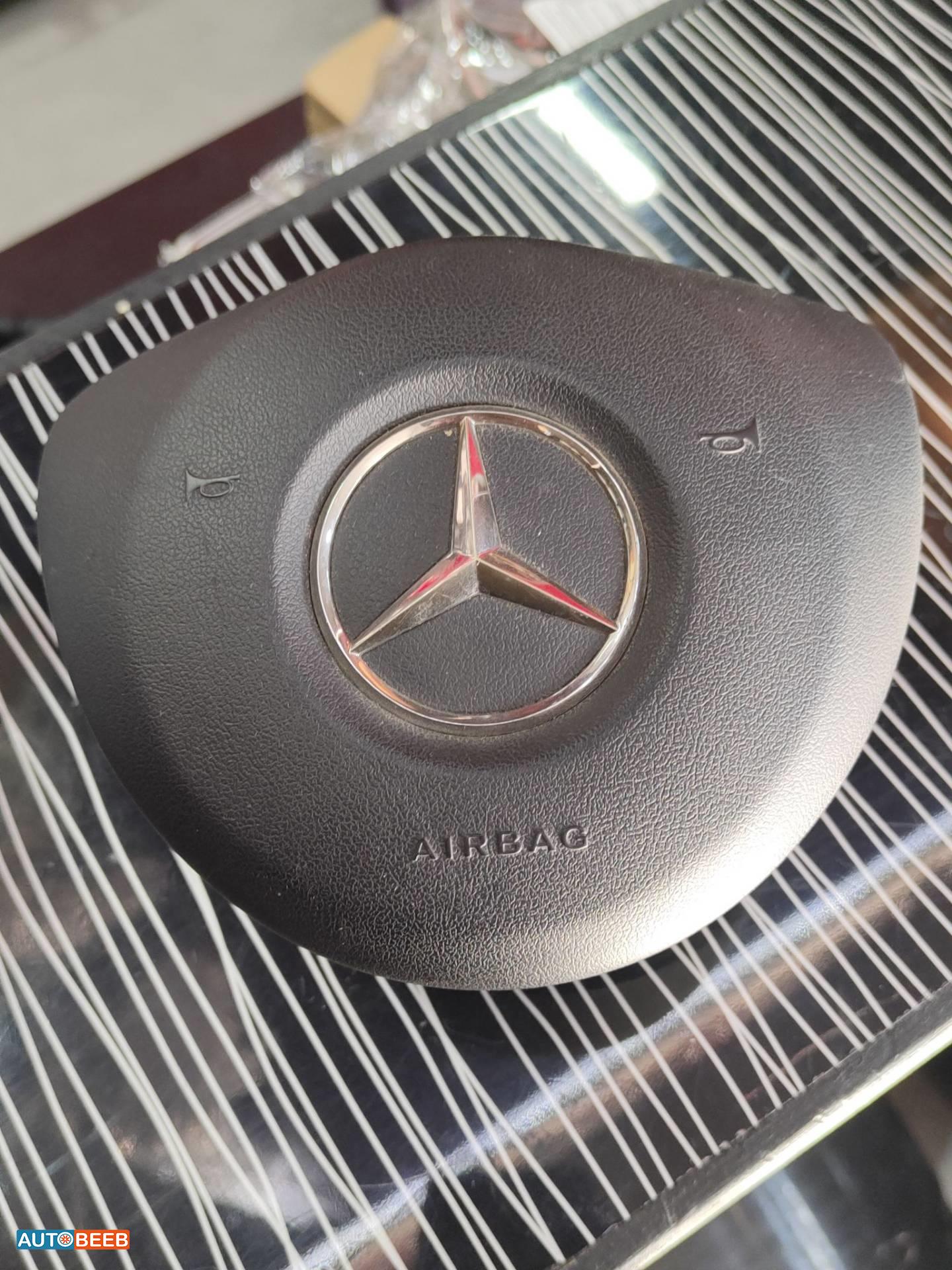 Cabin  Steering Wheel Mercedes Benz E200