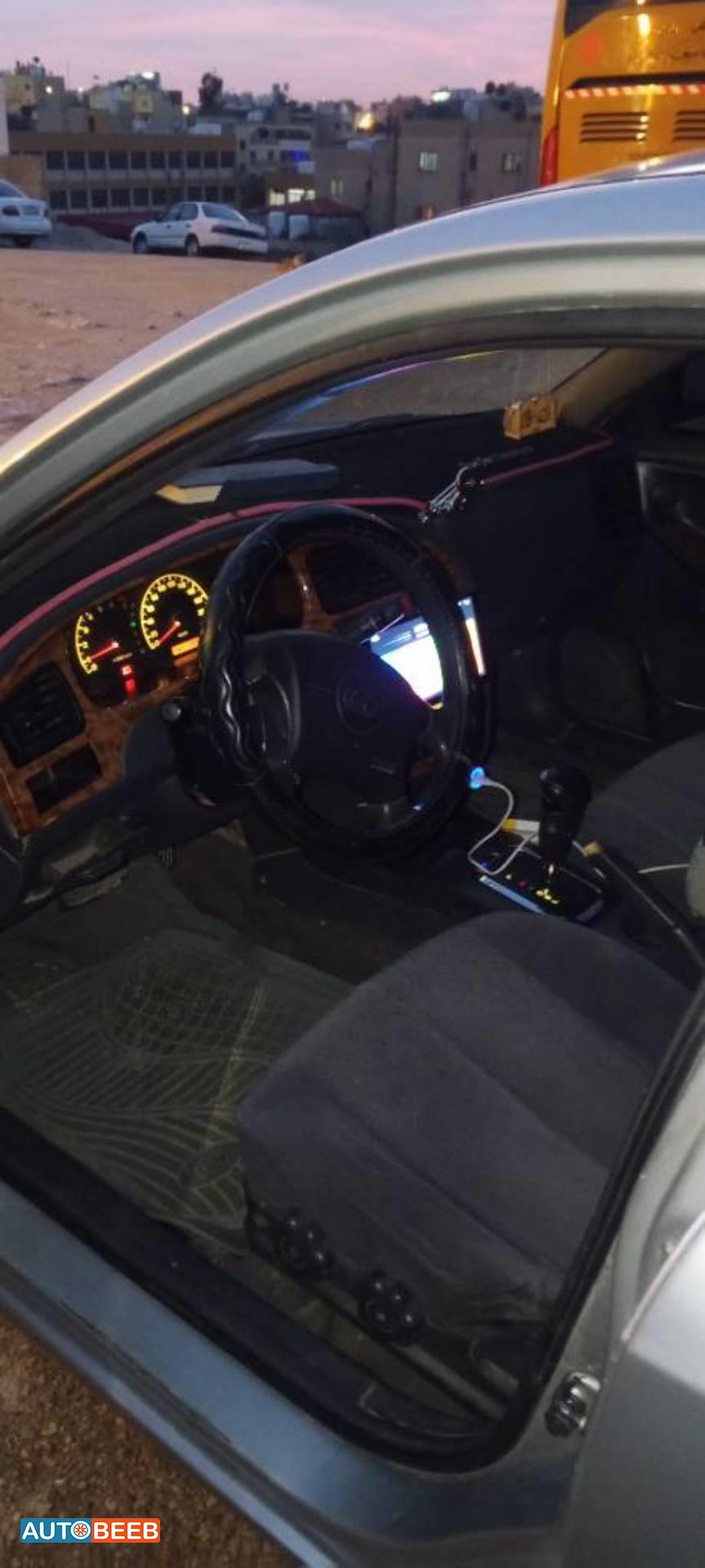 هيونداي افانتي 2001