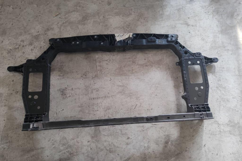 واجهة أمامية بلاستيك هيونداي i10 جراند 2014 2015