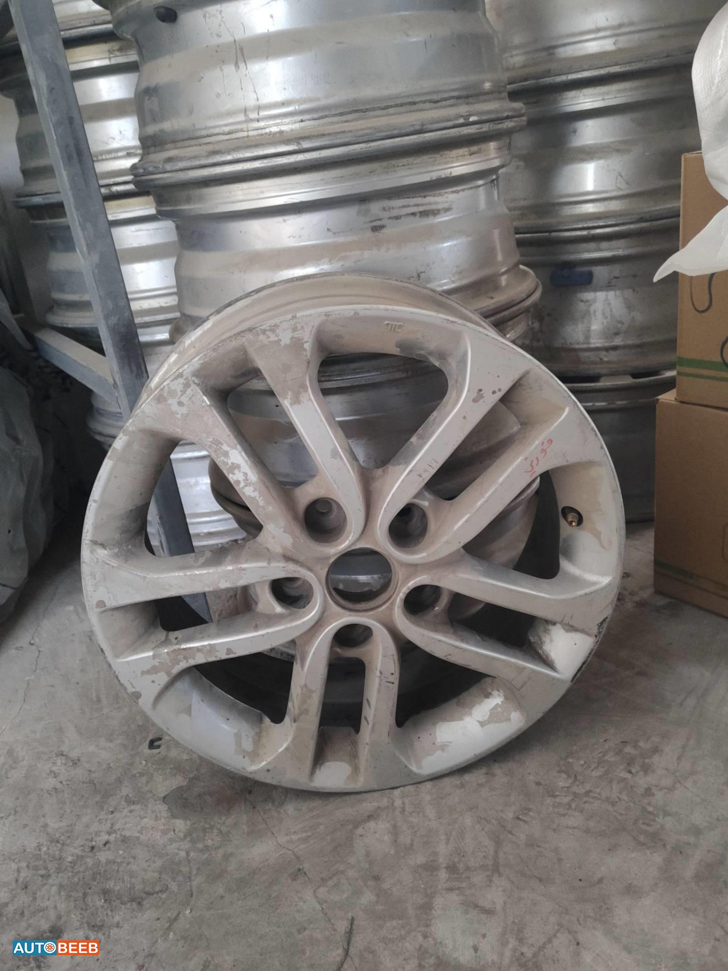 طقم جنطات كيا فورتي كوبيه 5 براغي 16