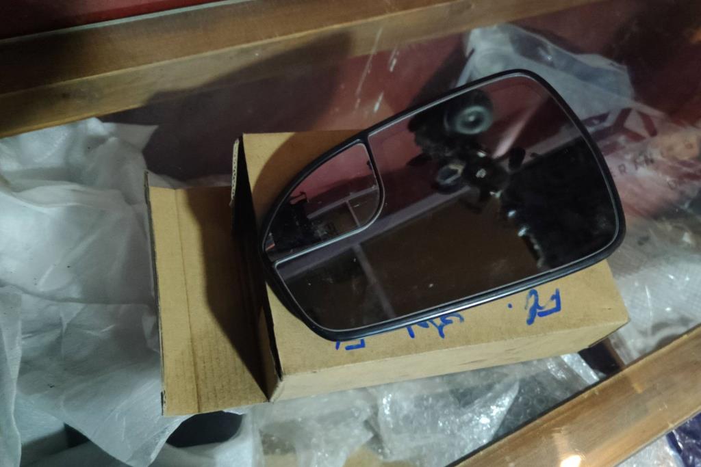 Body  Glass Ford Fusion