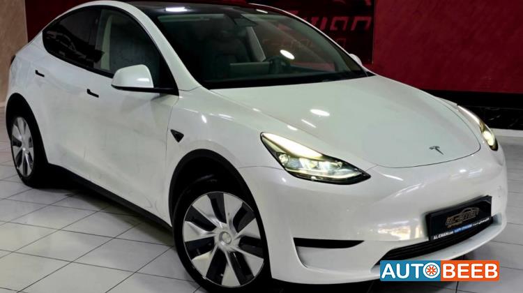 Tesla Y 2023
