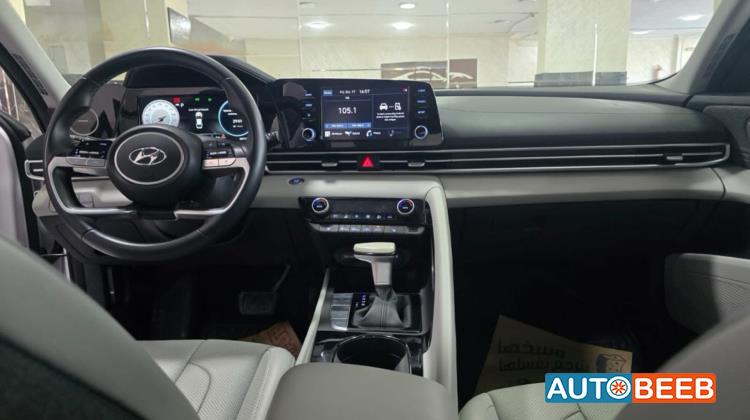 Hyundai Elantra 2021