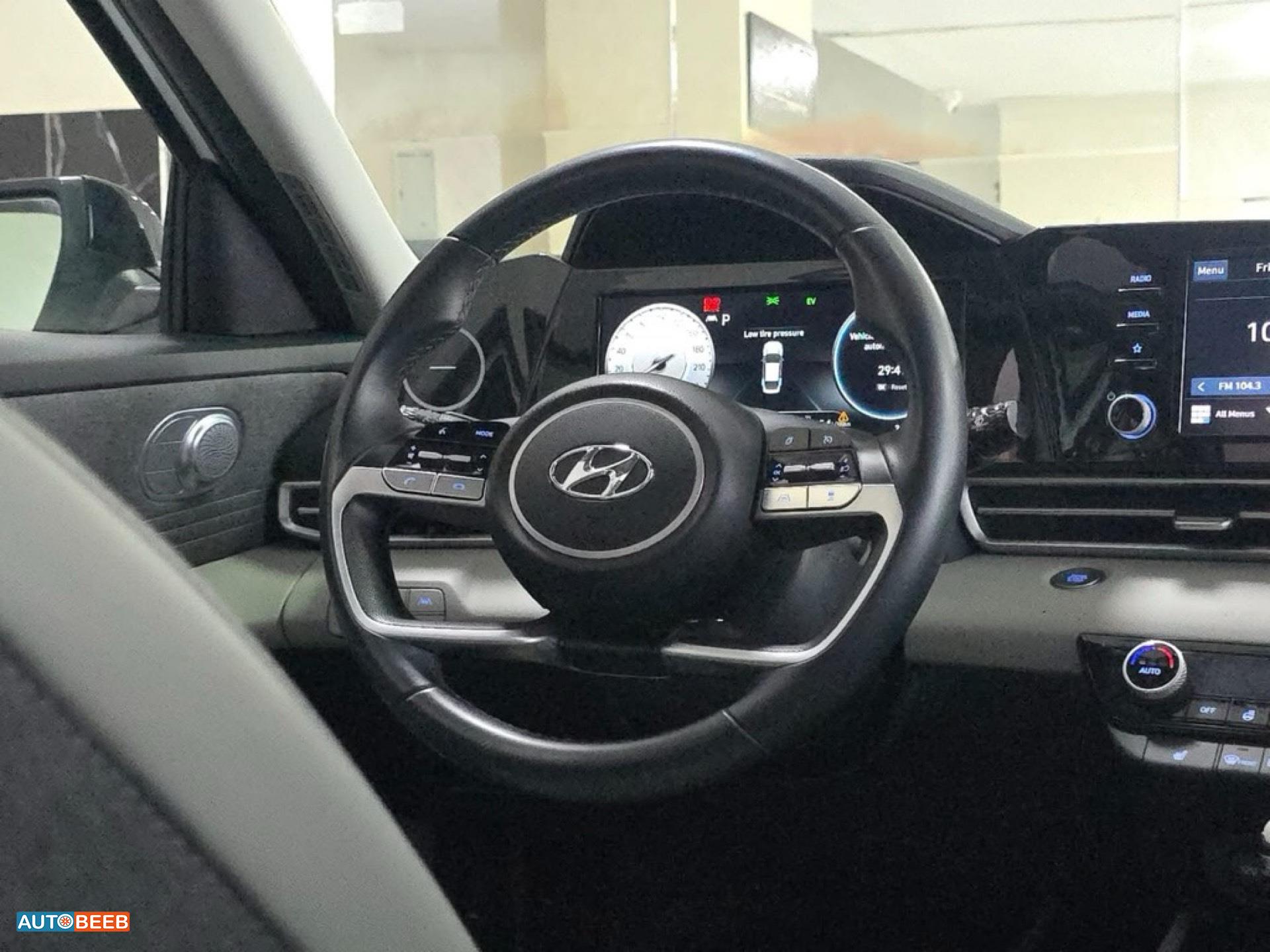 Hyundai Elantra 2021