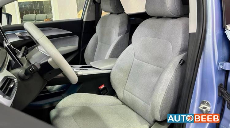 Geely Geometry C 2022