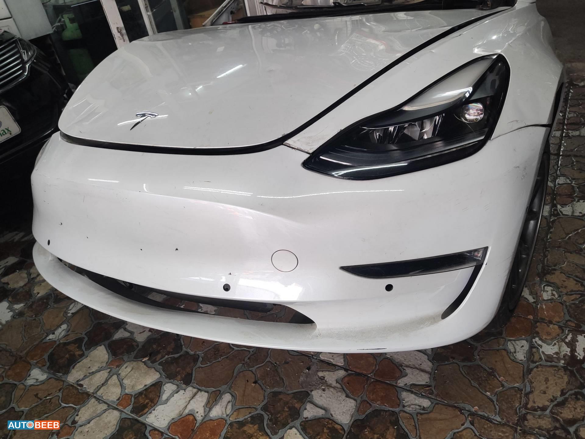 Body  Front clip Tesla 3