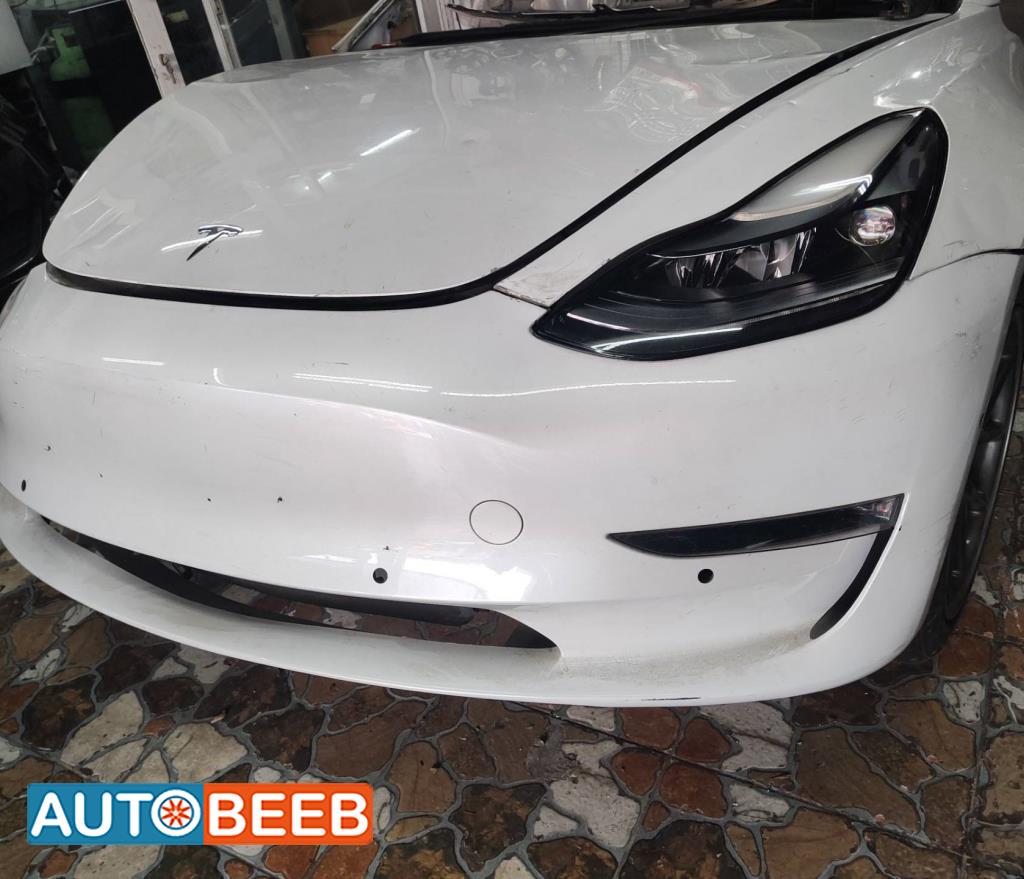 Body  Front clip Tesla 3