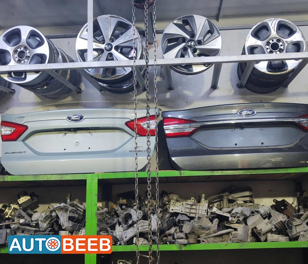 Body  Trunk Ford Fusion