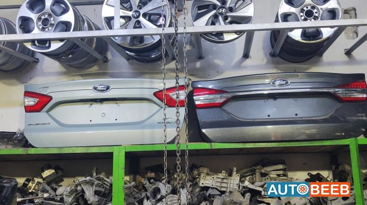 Body  Trunk Ford Fusion