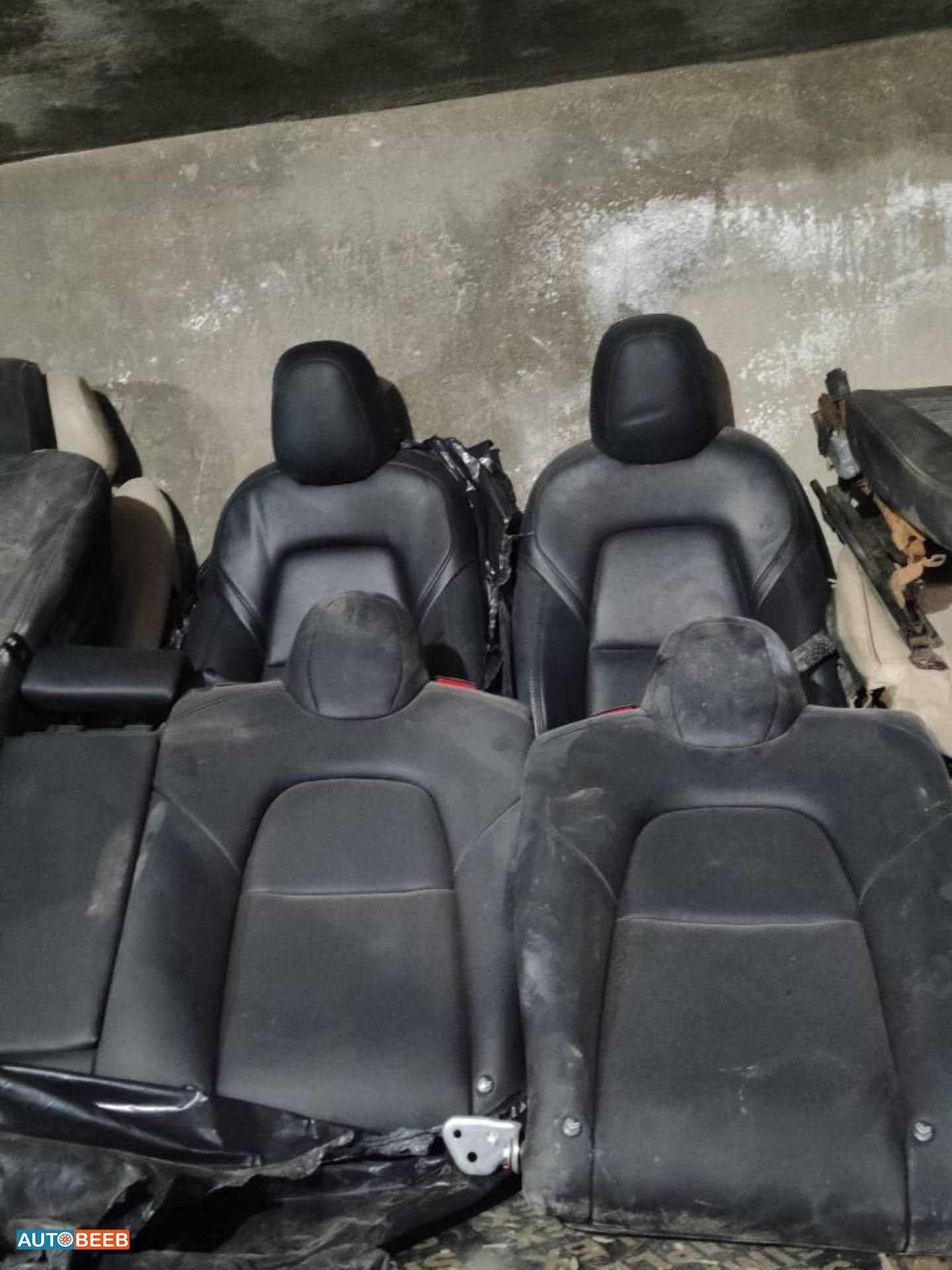Cabin  Seat Tesla 3