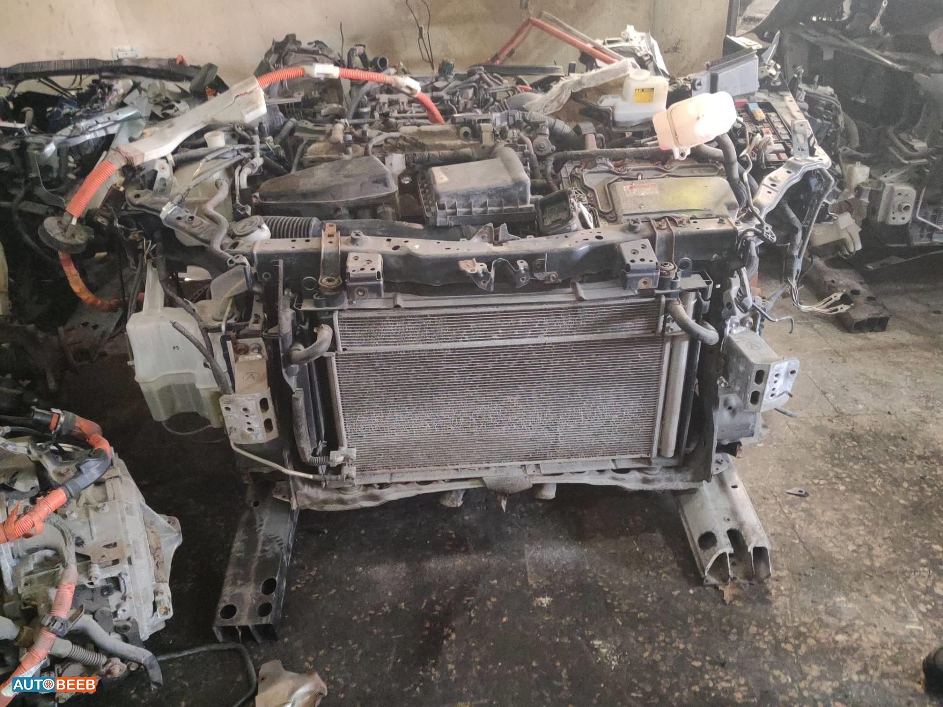 Body  Front clip Toyota Prius