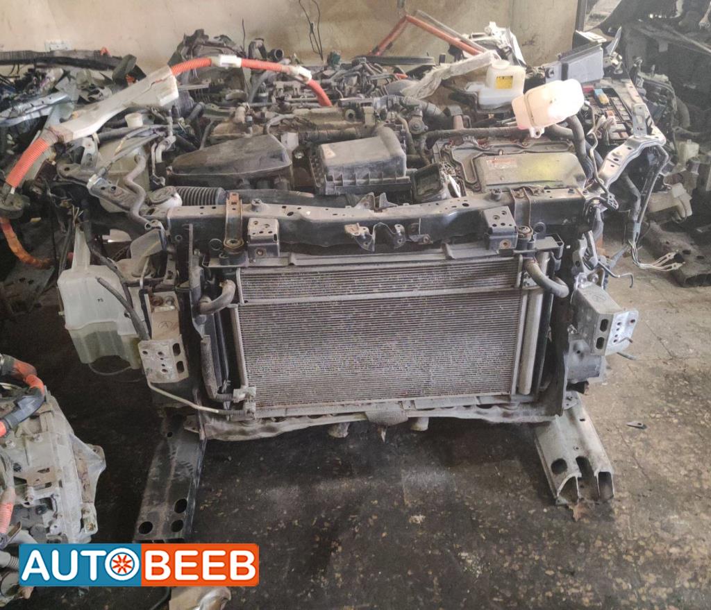 Body  Front clip Toyota Prius