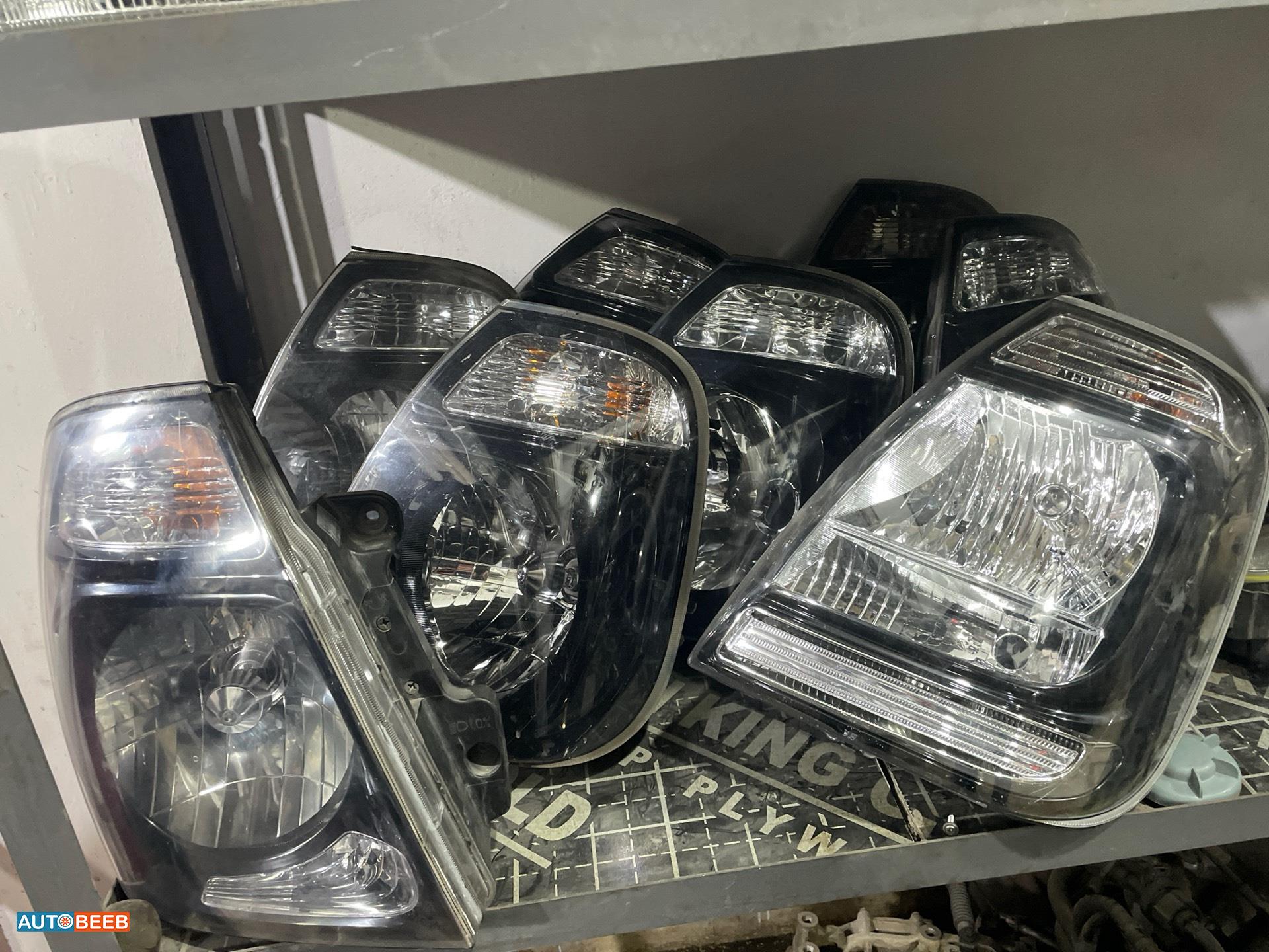 ضوء امامي يمين شمال كيا بنجو 3 2016 2017 2018 2019 2020 2021