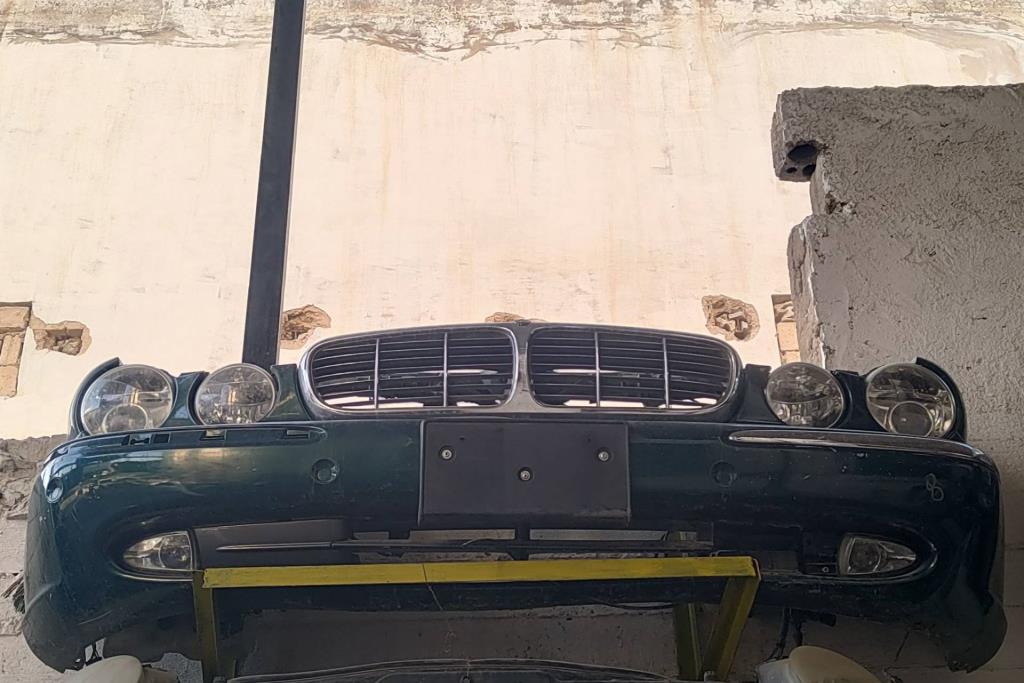 Body  Bumper Jaguar XJ