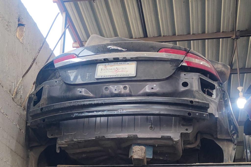 Body  Front clip Jaguar XF