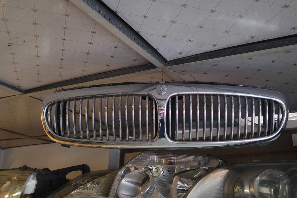 Body  Grilles Jaguar X-Type