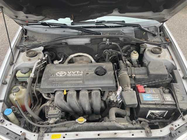 تويوتا افانزيس 2002