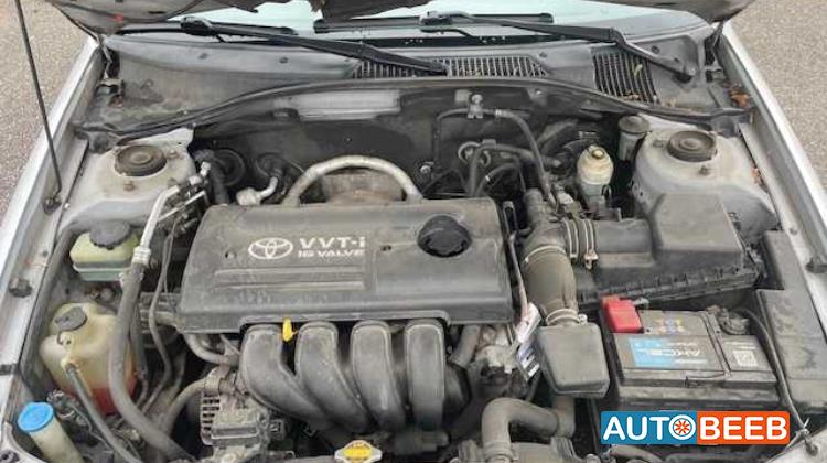 تويوتا افانزيس 2002