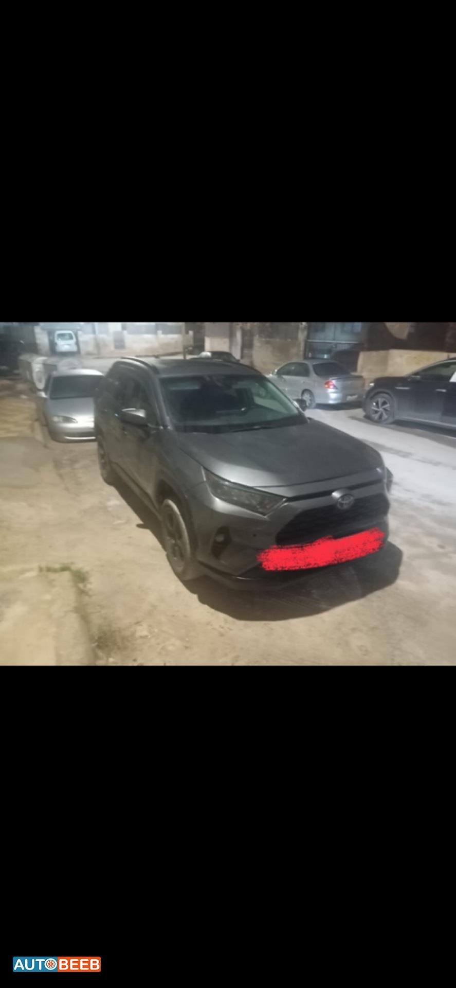 Toyota RAV4 2021