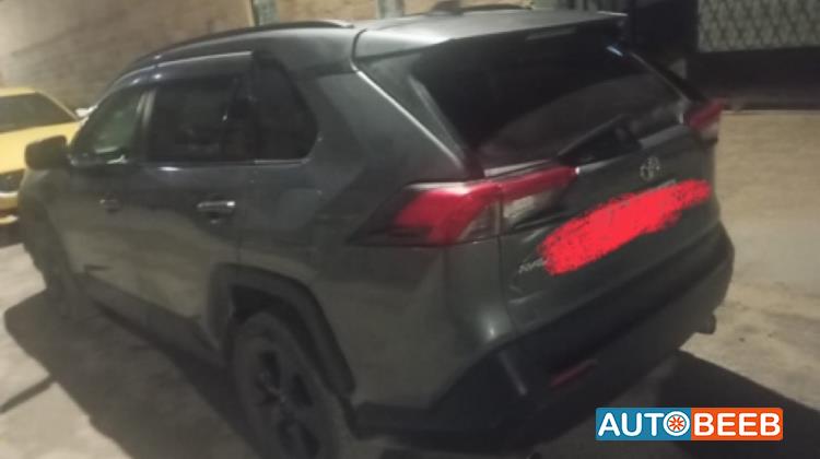Toyota RAV4 2021