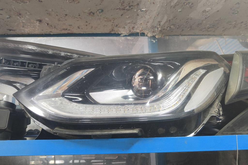 Lights Front light Chevrolet Bolt
