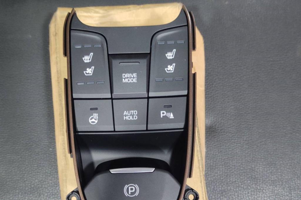 Cabin  Control buttons Hyundai Ioniq