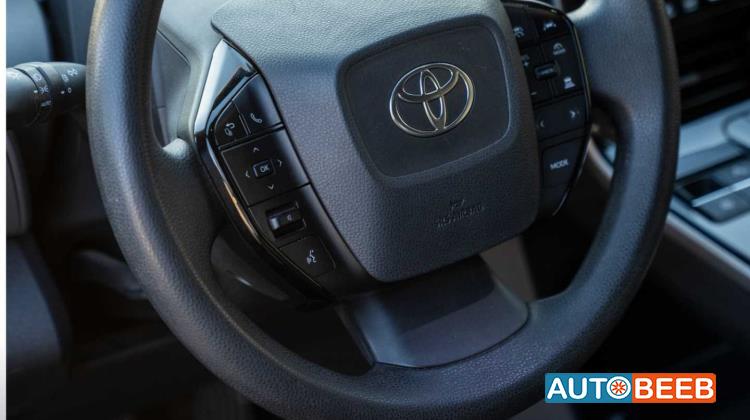 تويوتا bZ4X 2022