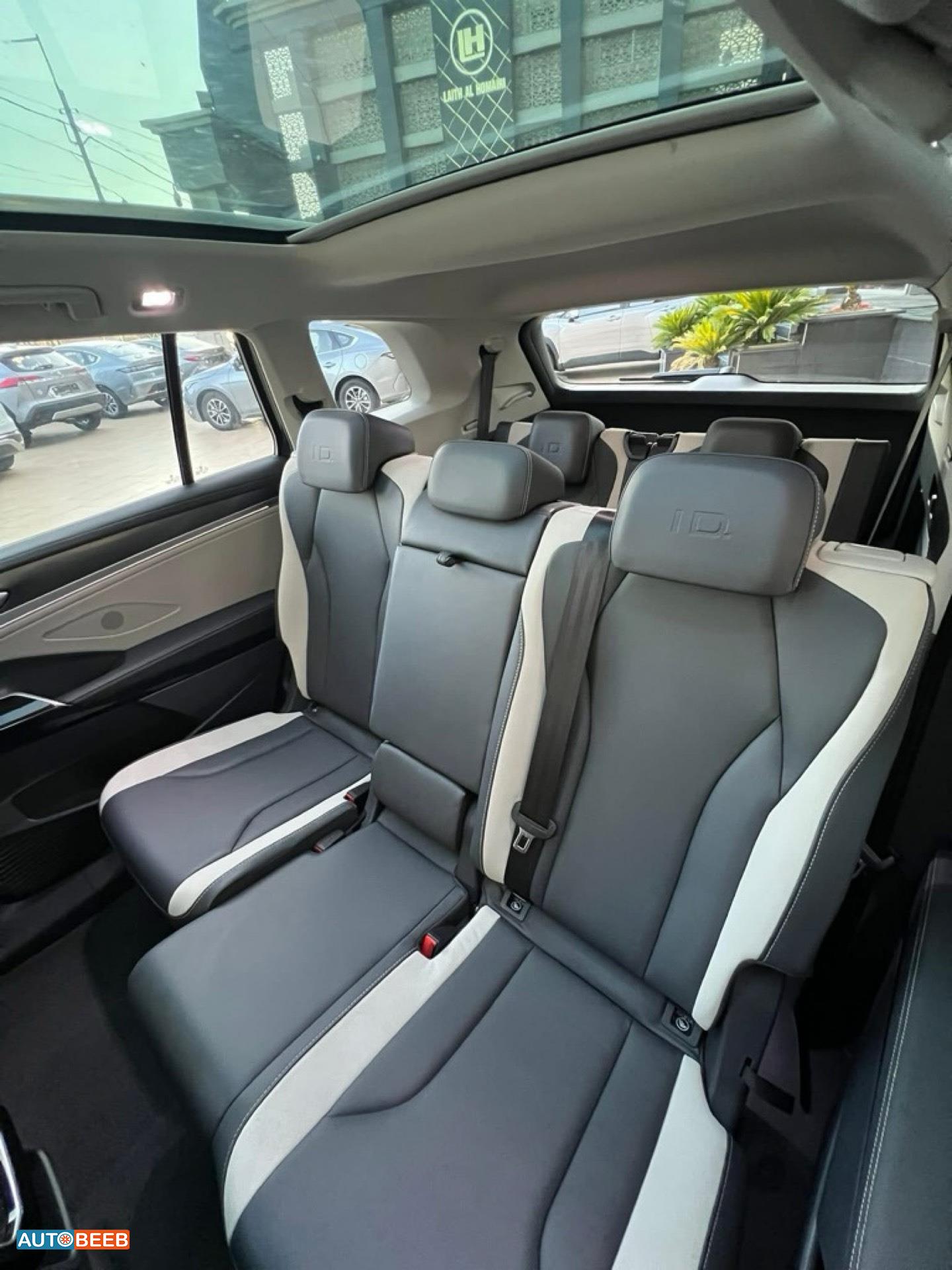 Volkswagen ID.6 2022