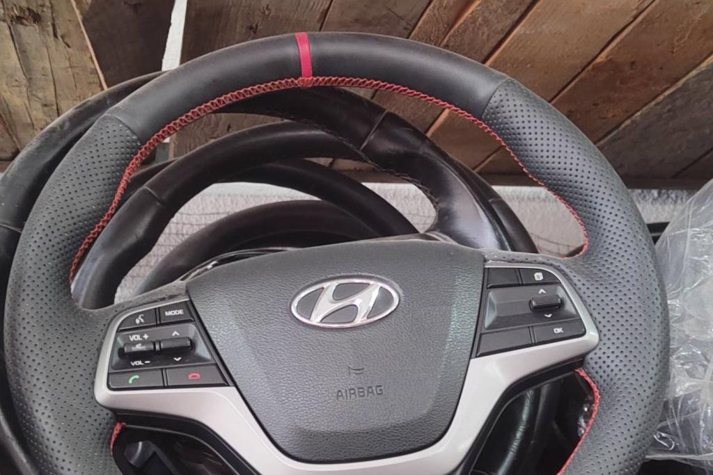 Cabin  Steering Wheel Hyundai Avante