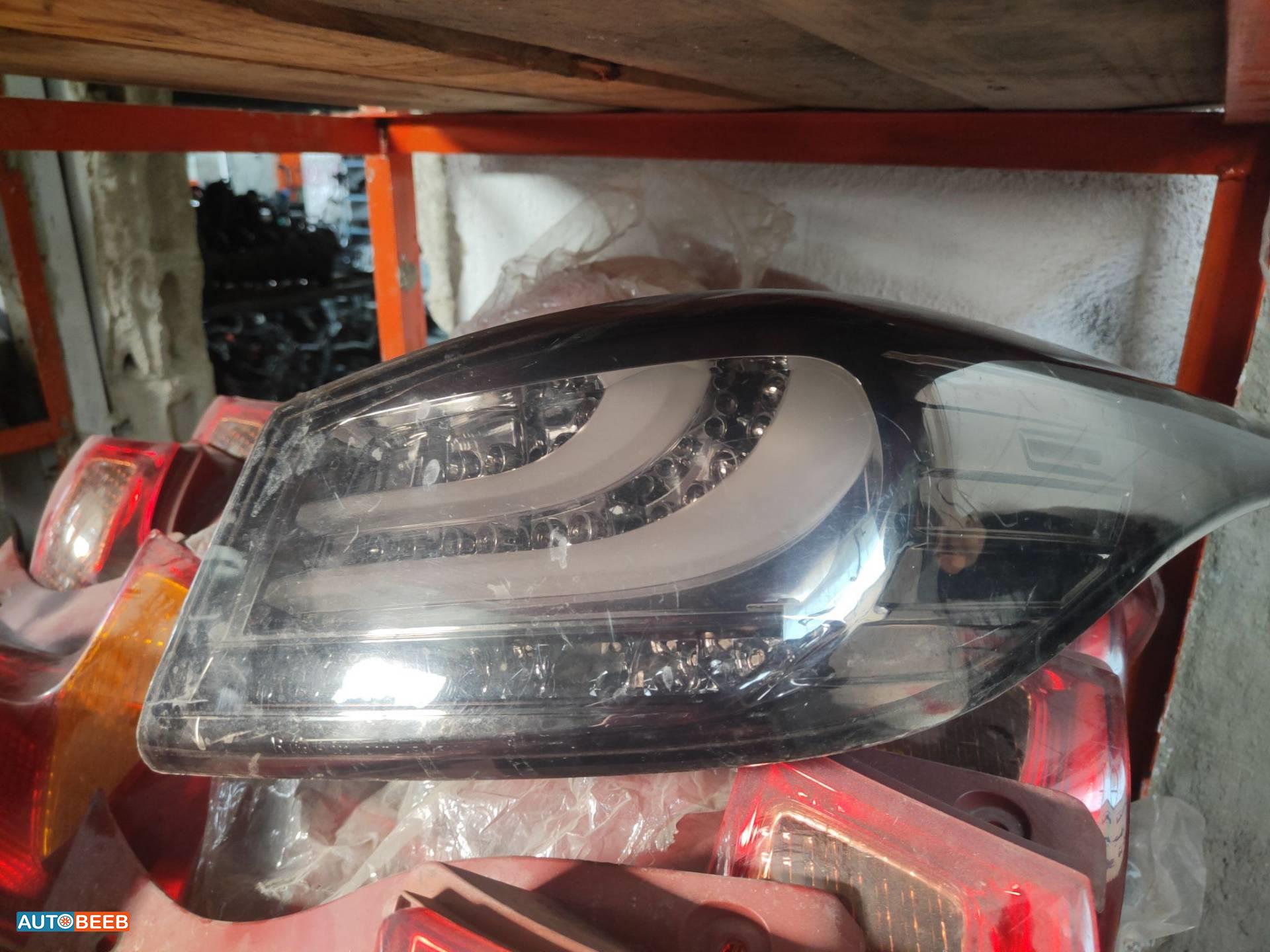 ضوء خلفي يمين شمال هيونداي افانتي md 2012 2013 2014 2015