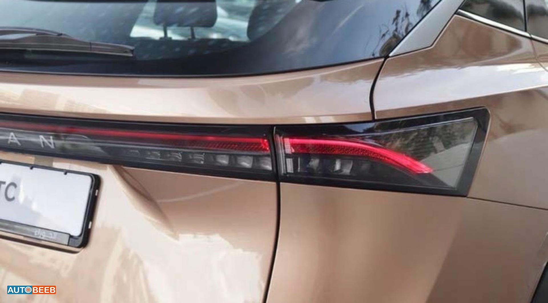 نيسان اريا 2022