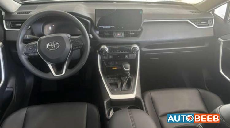 Toyota RAV4 2024