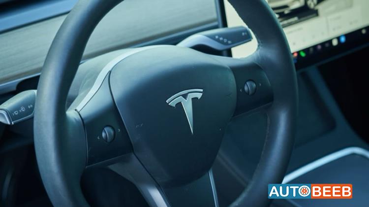 Tesla Y 2023