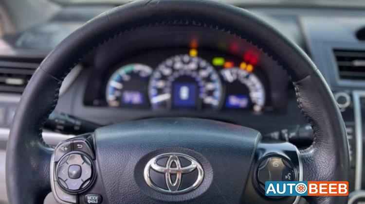 Toyota Camry 2013