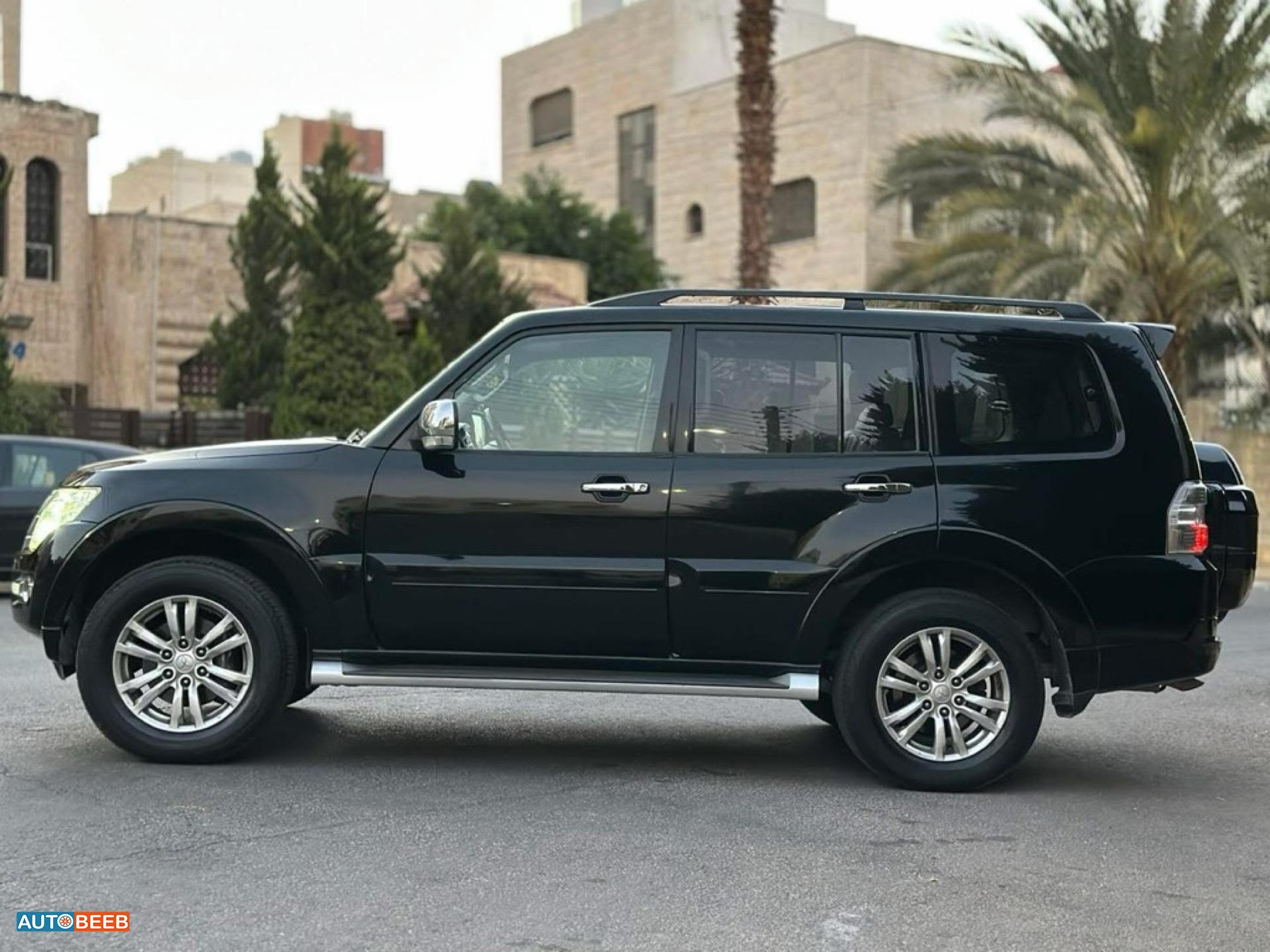 Mitsubishi Pajero 2017