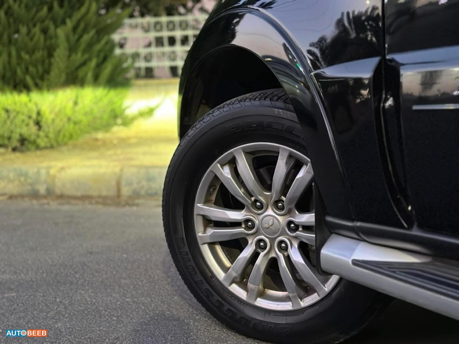 Mitsubishi Pajero 2017