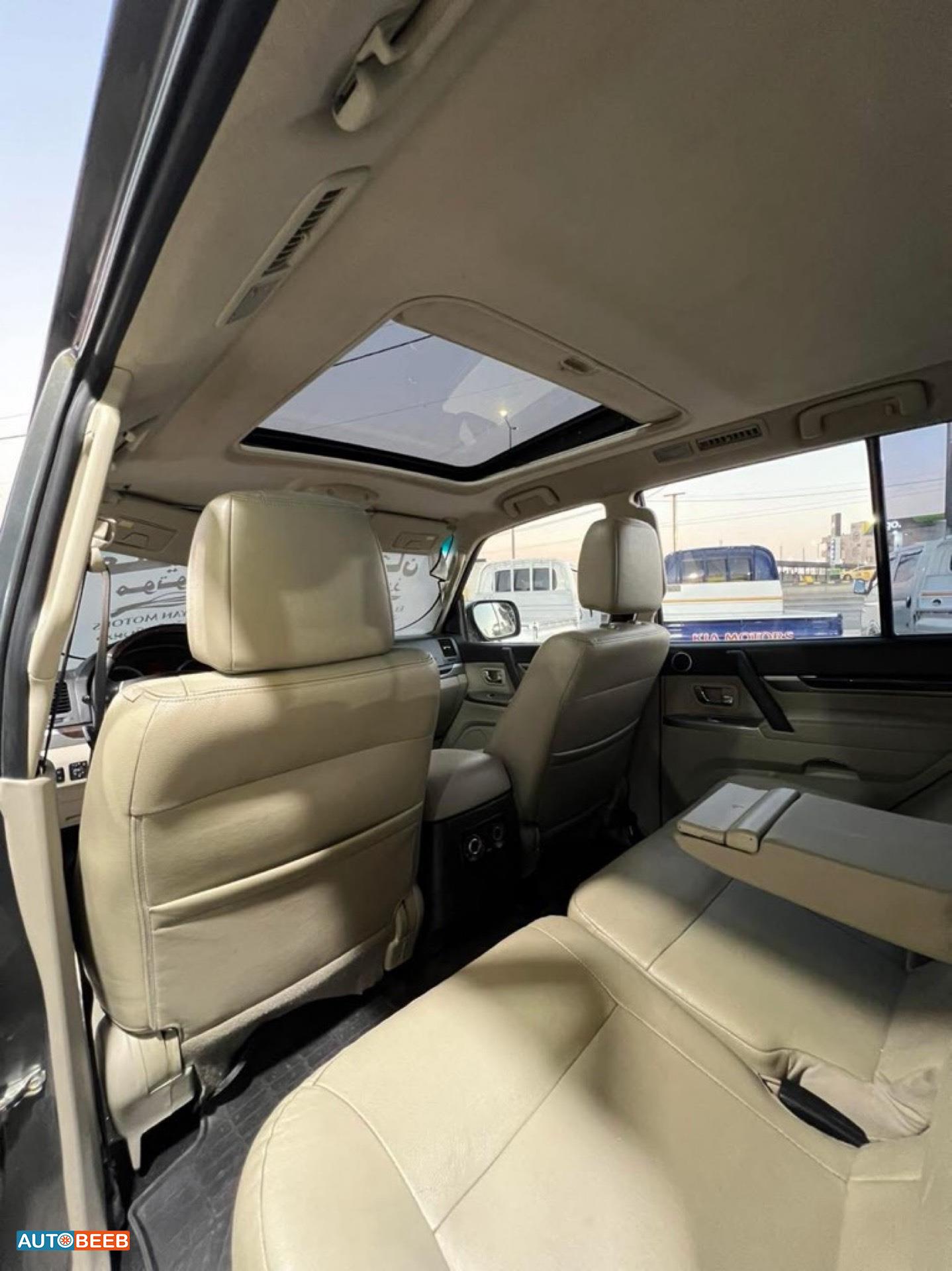 Mitsubishi Pajero 2015