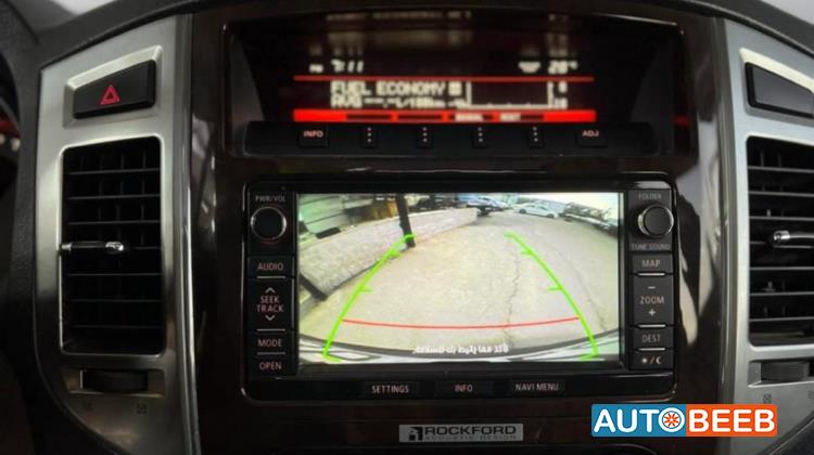 Mitsubishi Pajero 2015