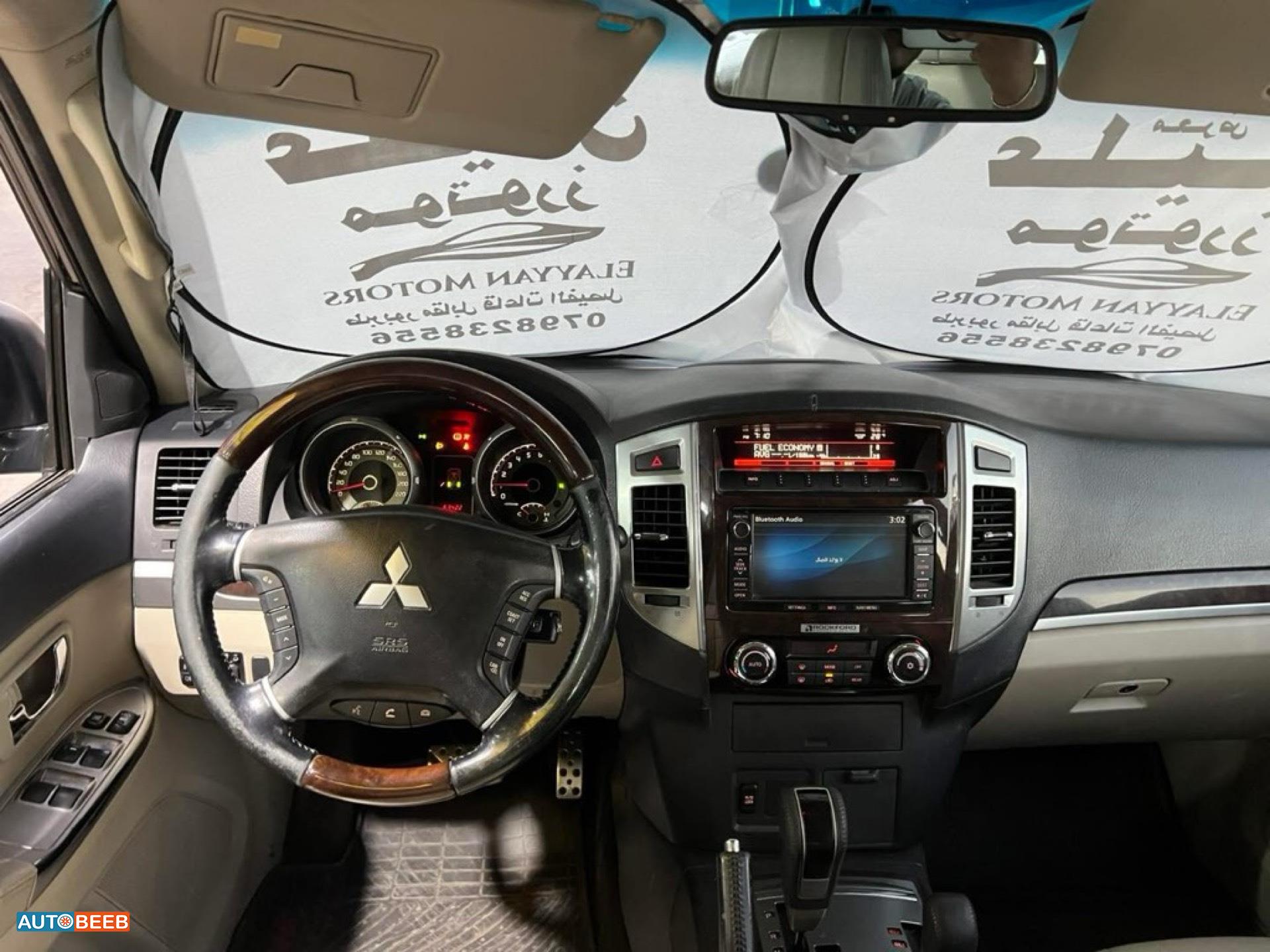 Mitsubishi Pajero 2015