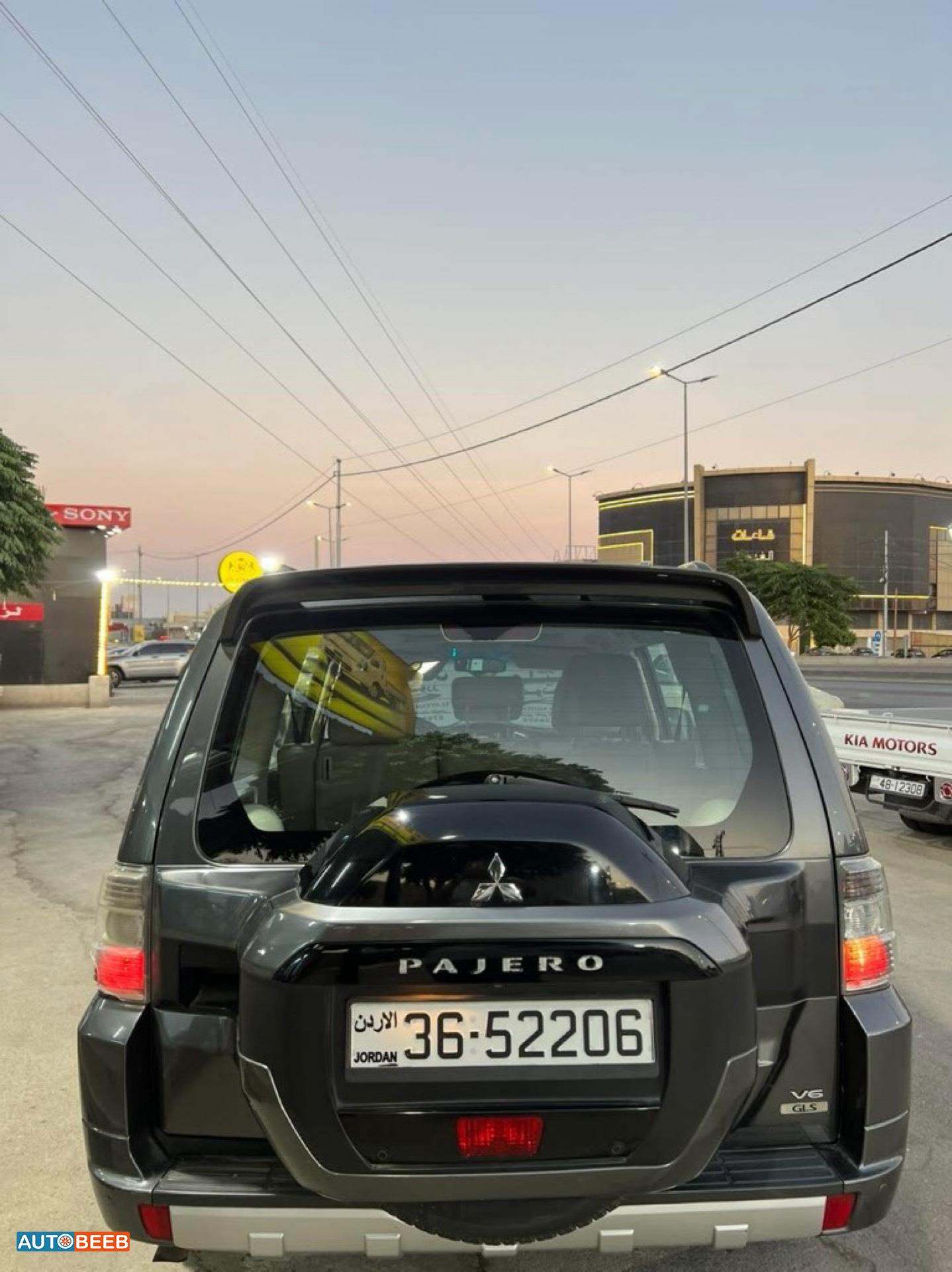 Mitsubishi Pajero 2015