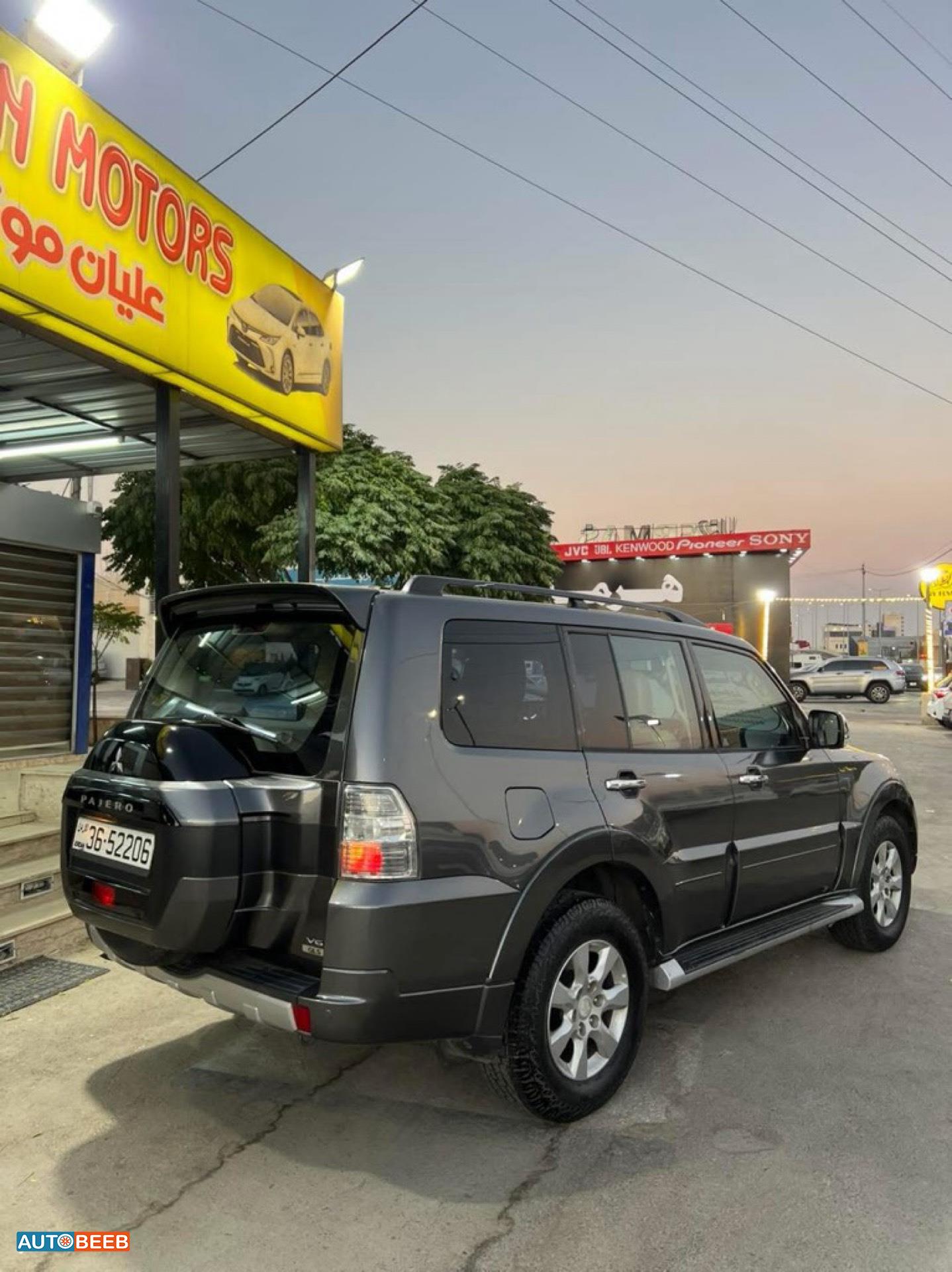 Mitsubishi Pajero 2015