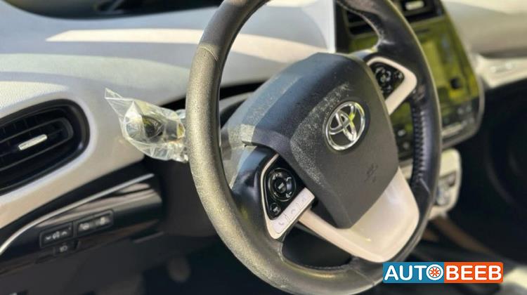 Toyota Prius 2018