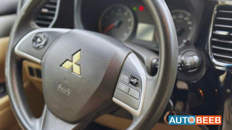 Mitsubishi Outlander 2016