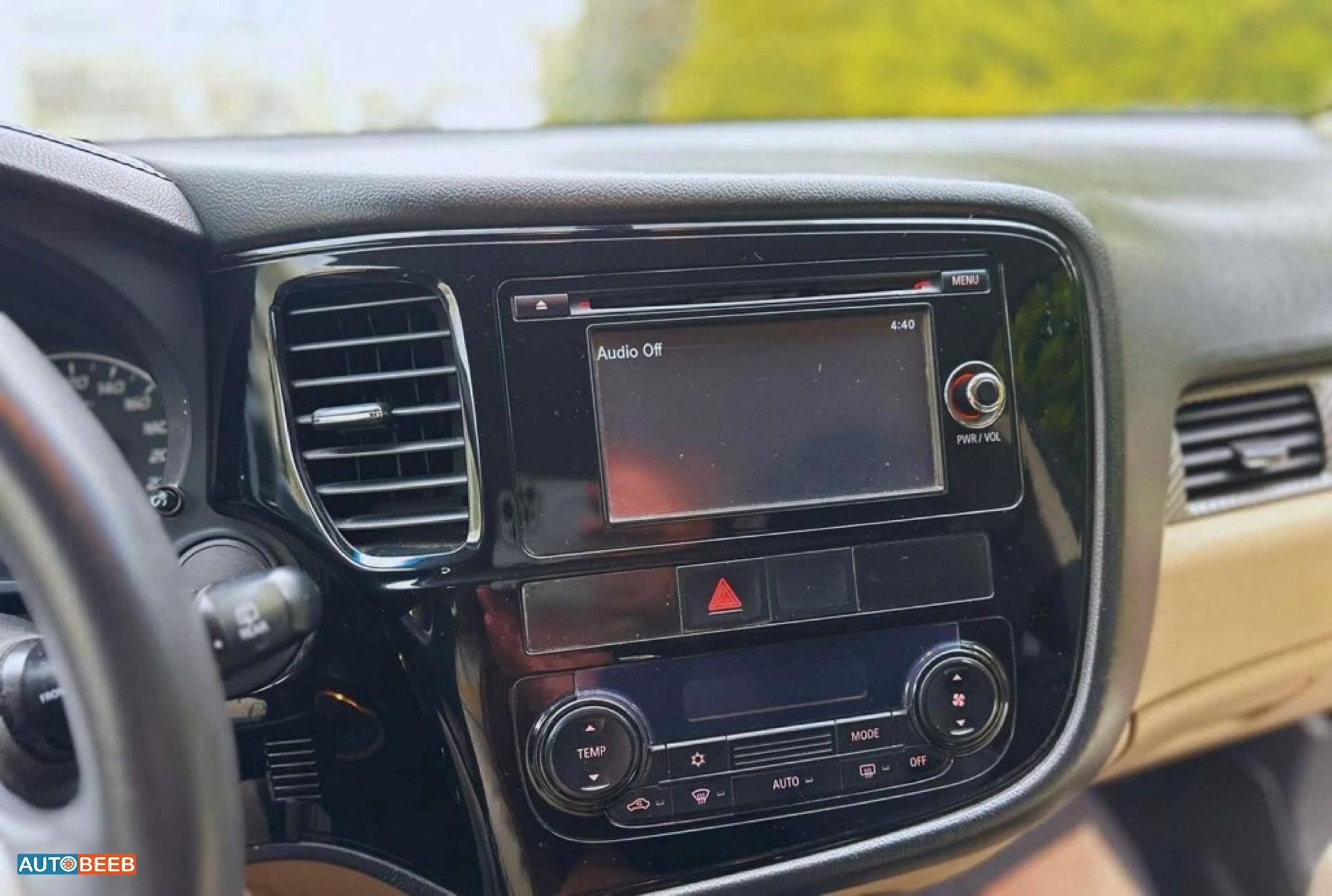 Mitsubishi Outlander 2016